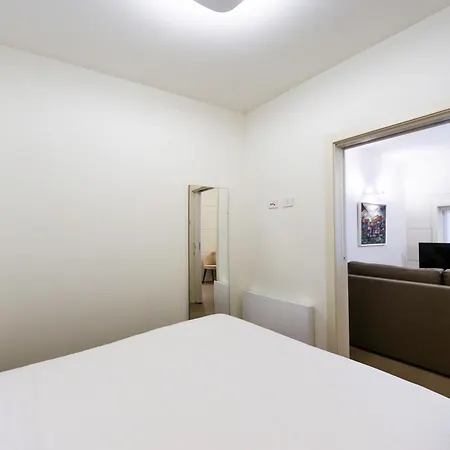 Apartment Palace Arona