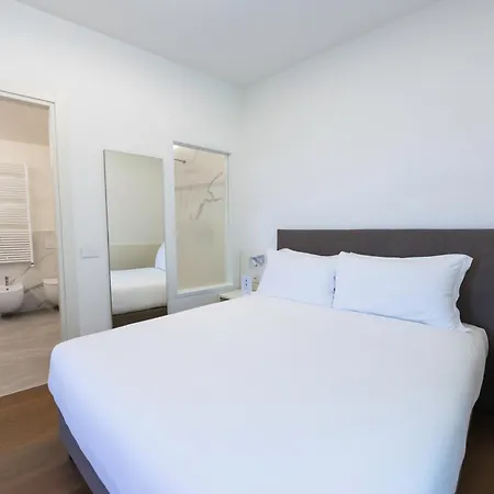 Apartment Palace Arona